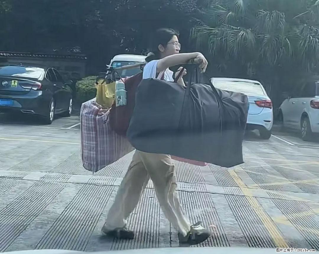 全网追的“扁担女孩”，找了一份暑假工，时薪12元 - 黔东南生活资讯 - 黔东南28生活网 qdn.28life.net